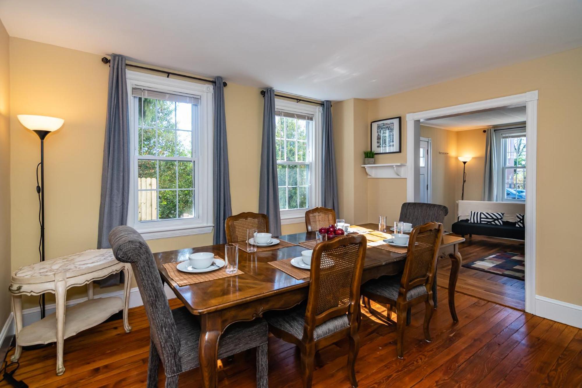 New - Mainline Train, Colleges, Hospital Aparthotel *