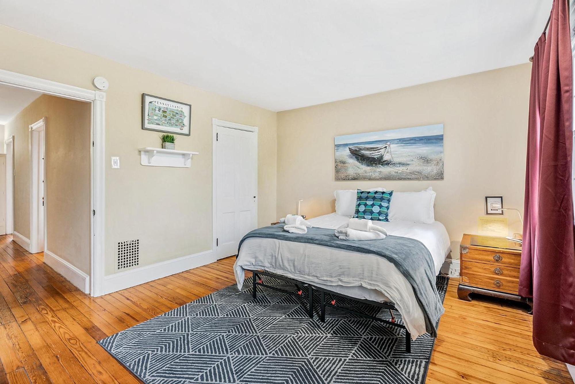 New - Mainline Train, Colleges, Hospital Bryn Mawr